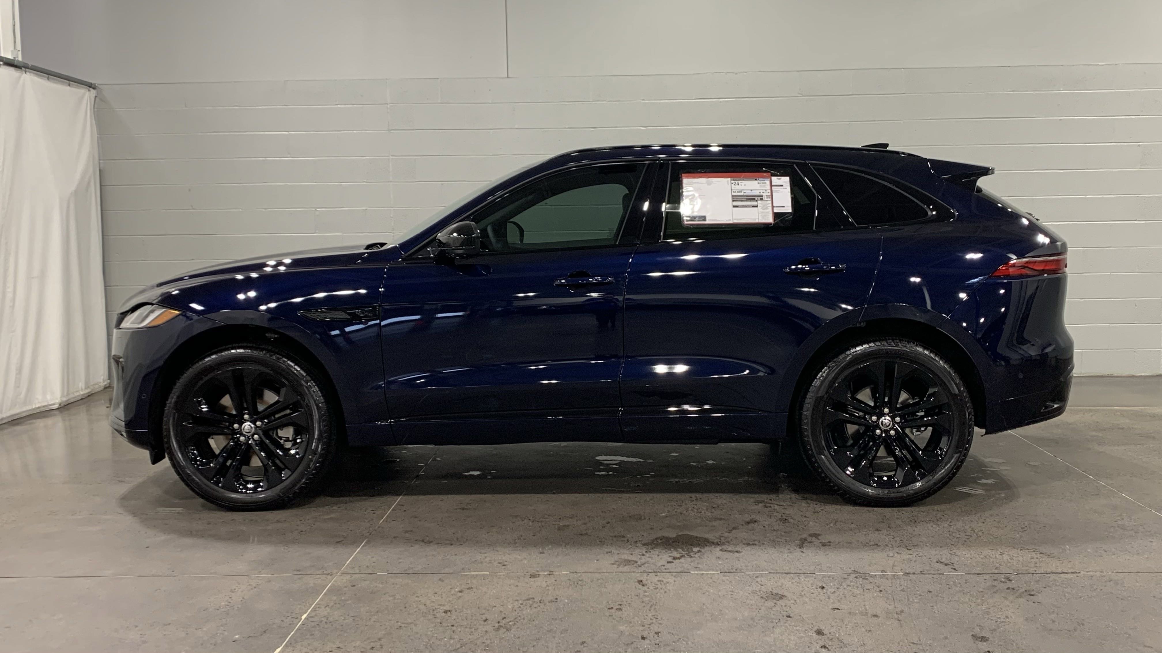 New 2026 Jaguar F-PACE R-Dynamic S image 7
