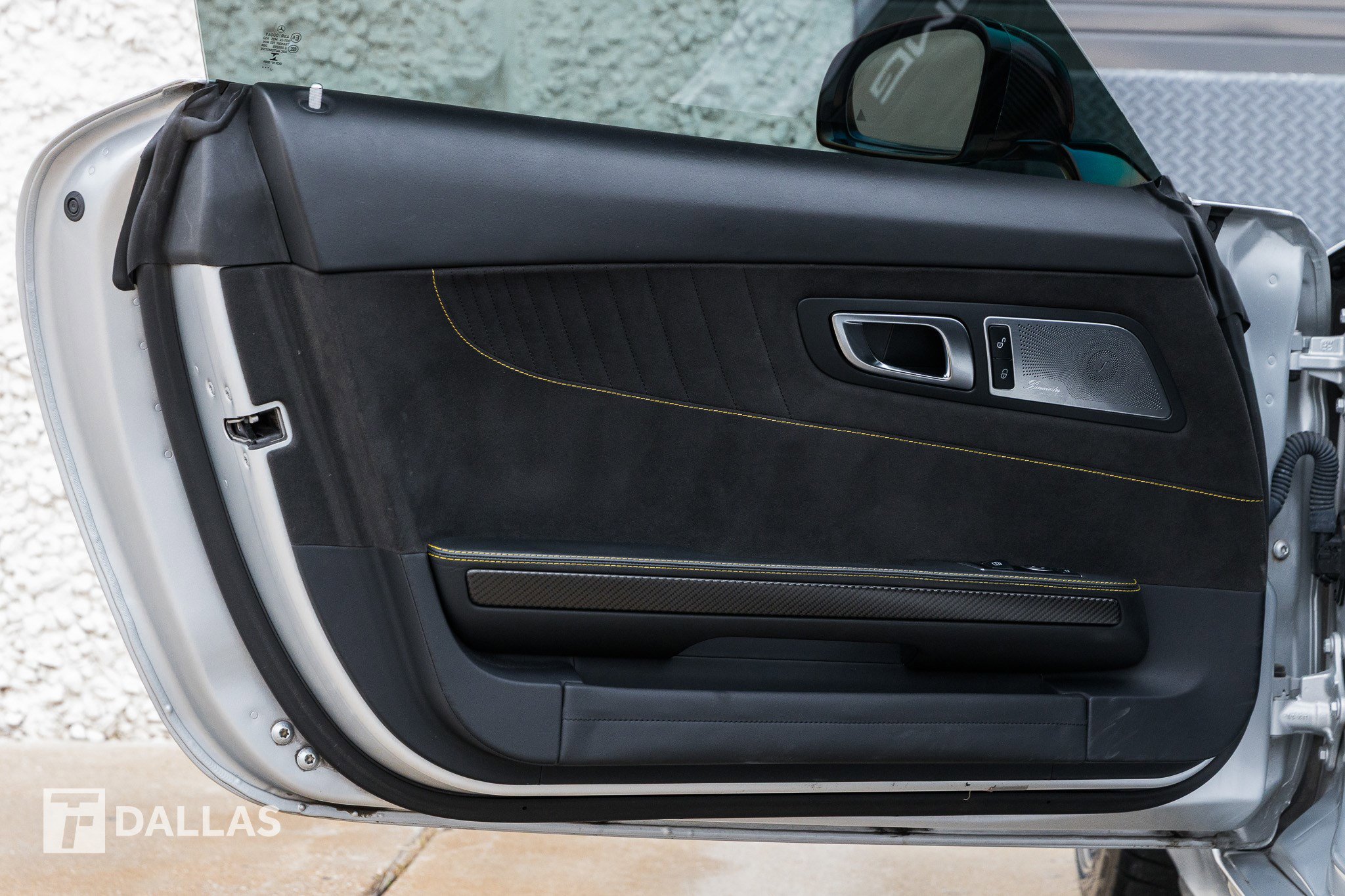 Used 2018 Mercedes-Benz AMG GT R image 25