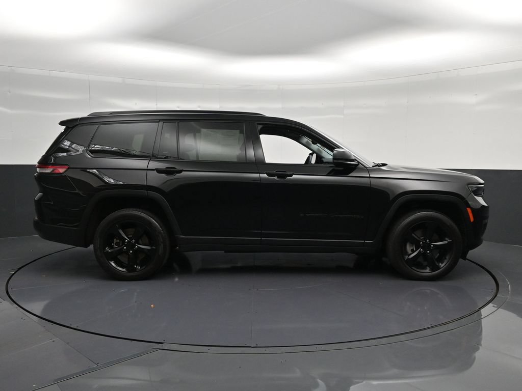 Used 2024 Jeep Grand Cherokee L Limited w/ Black Appearance Package RWD image 4
