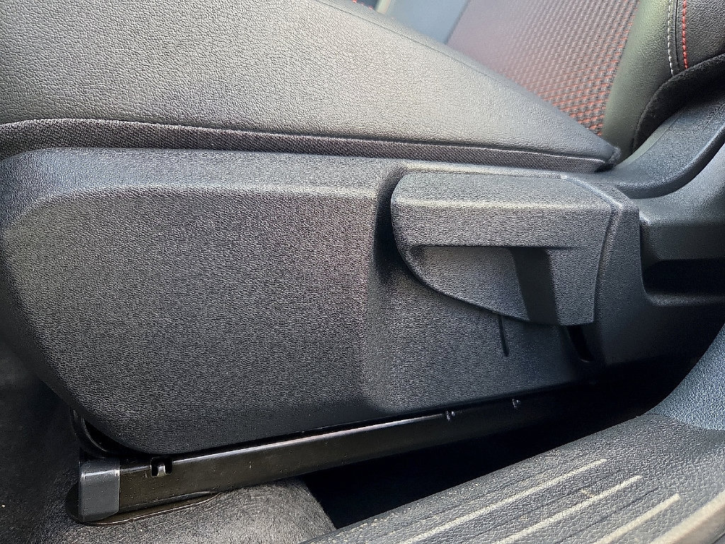 Used 2026 Nissan Kicks SR w/ SR Premium Package FWD image 14