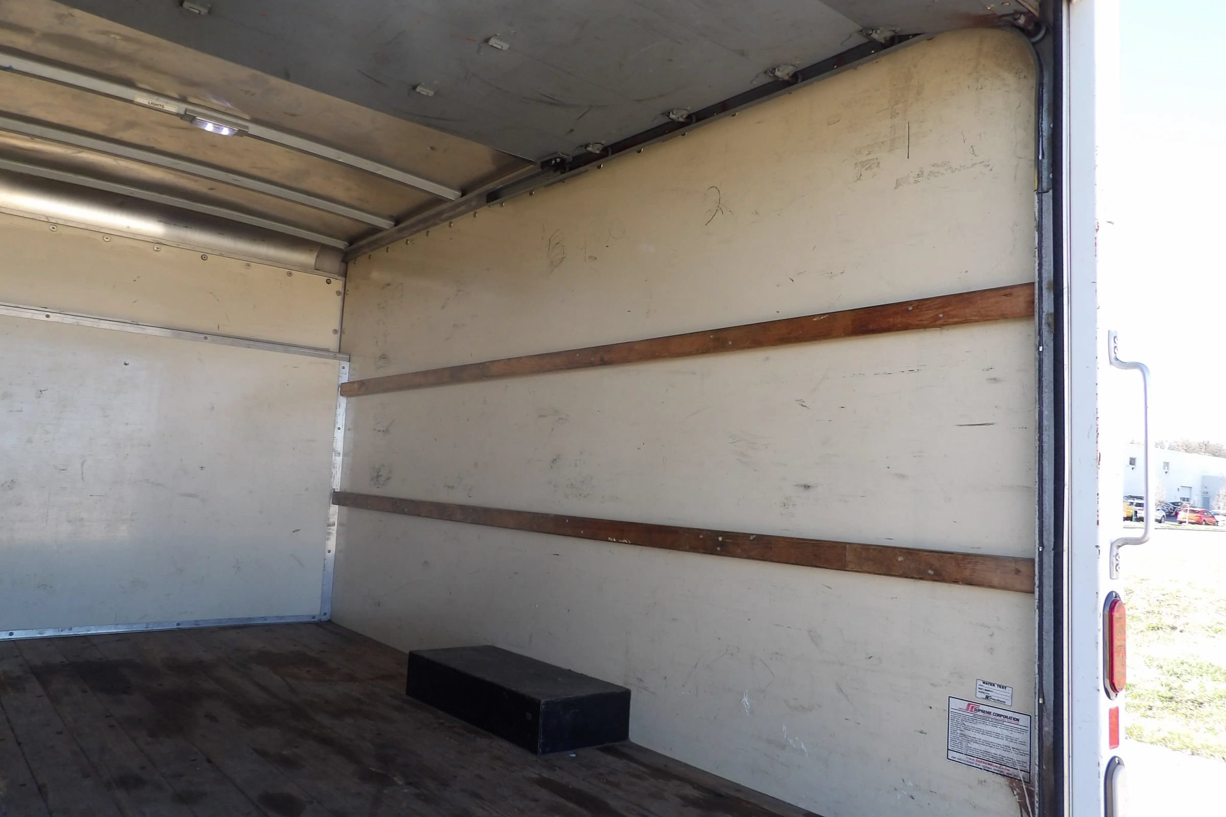 Used 2014 Ford E-350 and Econoline 350 Super Duty RWD image 9