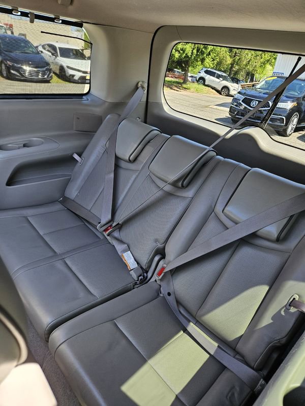 Used 2012 Nissan Quest LE w/ Tow Pkg FWD image 16