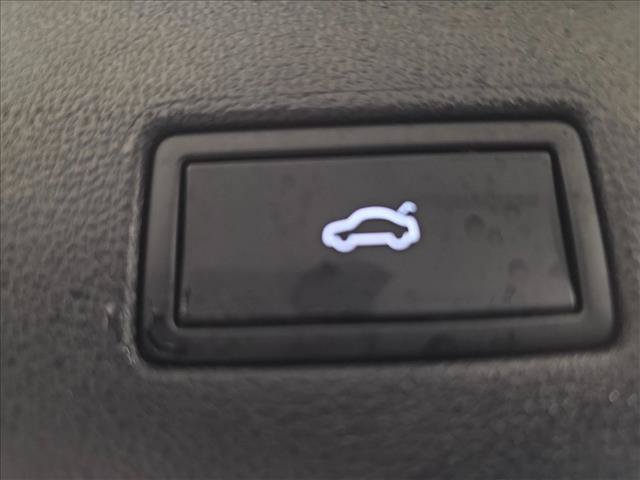 Used 2024 Volkswagen Tiguan SE w/ Panoramic Sunroof Package AWD/4WD image 13