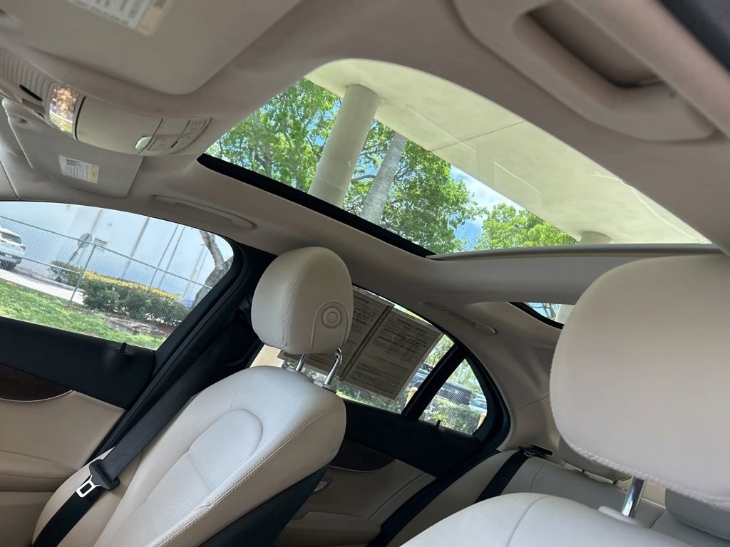 Used 2018 Mercedes-Benz C 300 4MATIC Sedan image 15