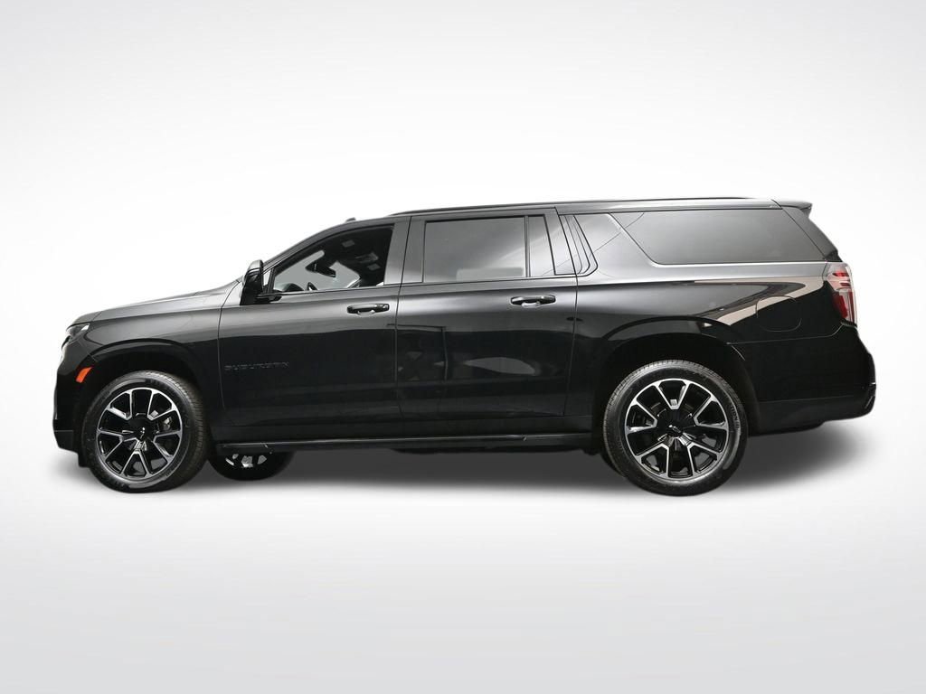 Used 2023 Chevrolet Suburban RST w/ Luxury Package AWD/4WD image 26