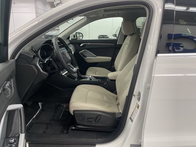 Used 2022 Audi Q3 2.0T Premium w/ Convenience Package image 7