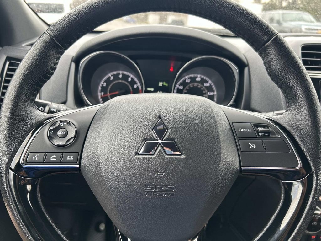 Used 2024 Mitsubishi Outlander Sport SEL image 30