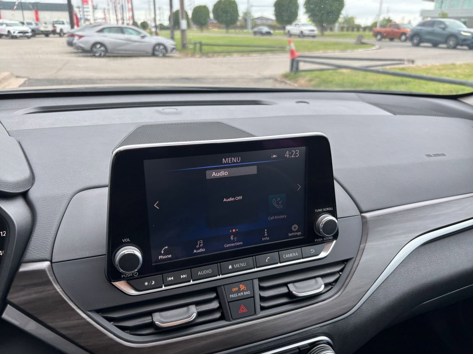 Used 2025 Nissan Altima 2.5 SV FWD image 20