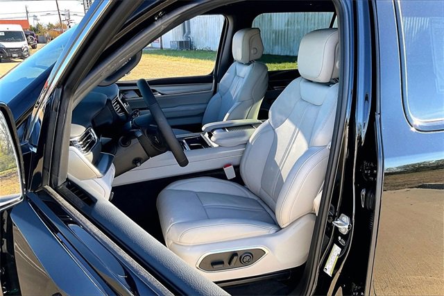 New 2025 Jeep Wagoneer Series II image 12