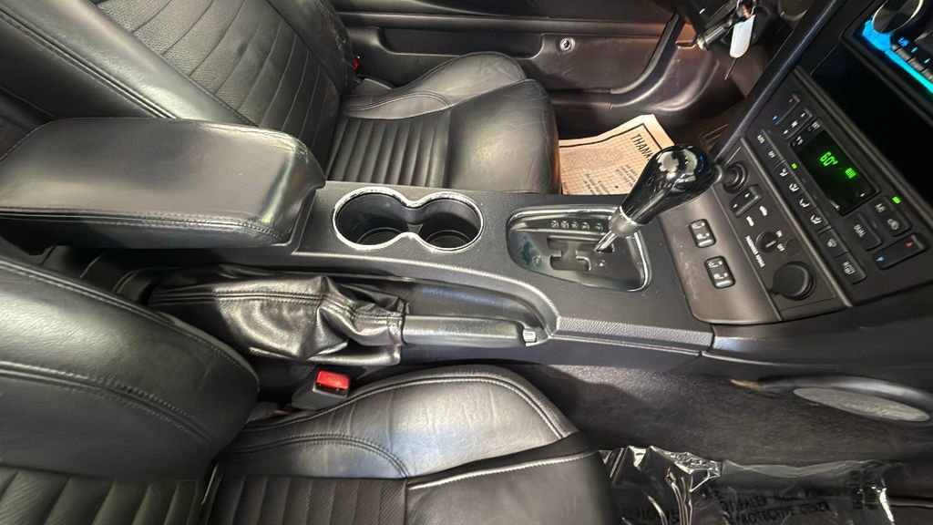 Used 2003 Ford Thunderbird image 22