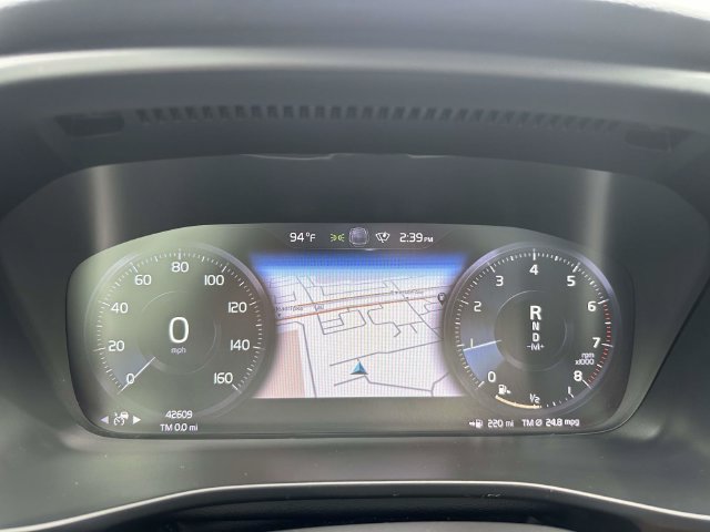Used 2019 Volvo XC40 T5 R-Design AWD/4WD image 35