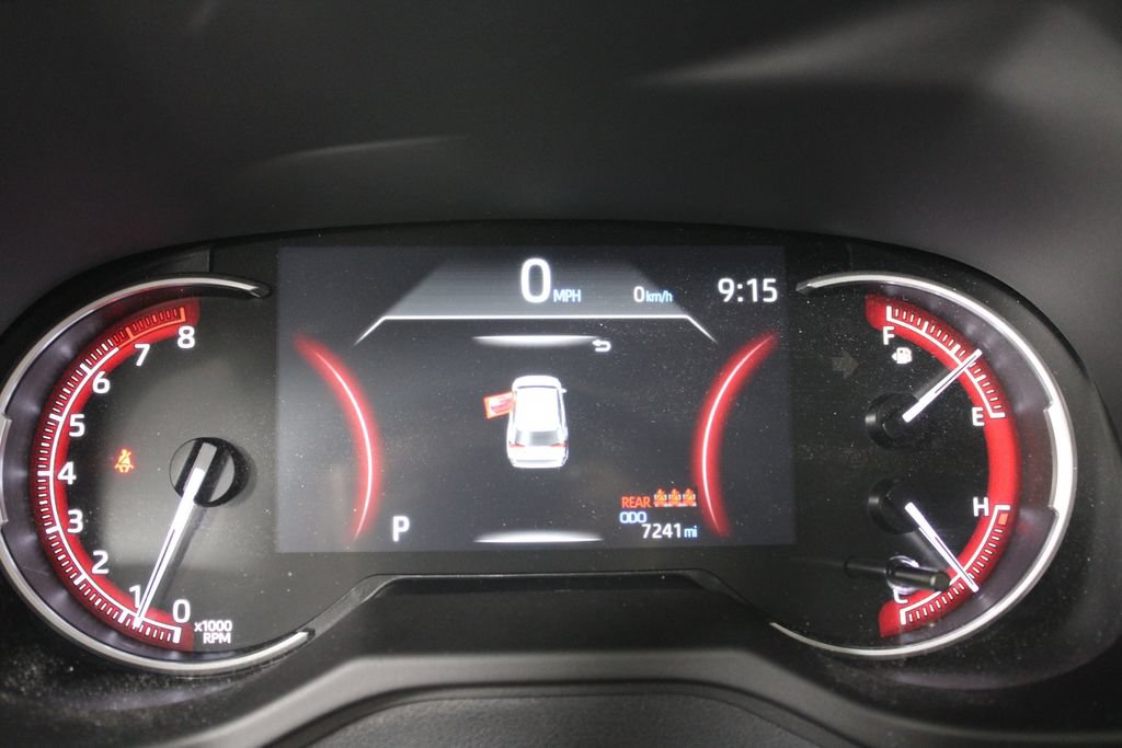 Used 2025 Toyota RAV4 LE AWD/4WD image 17