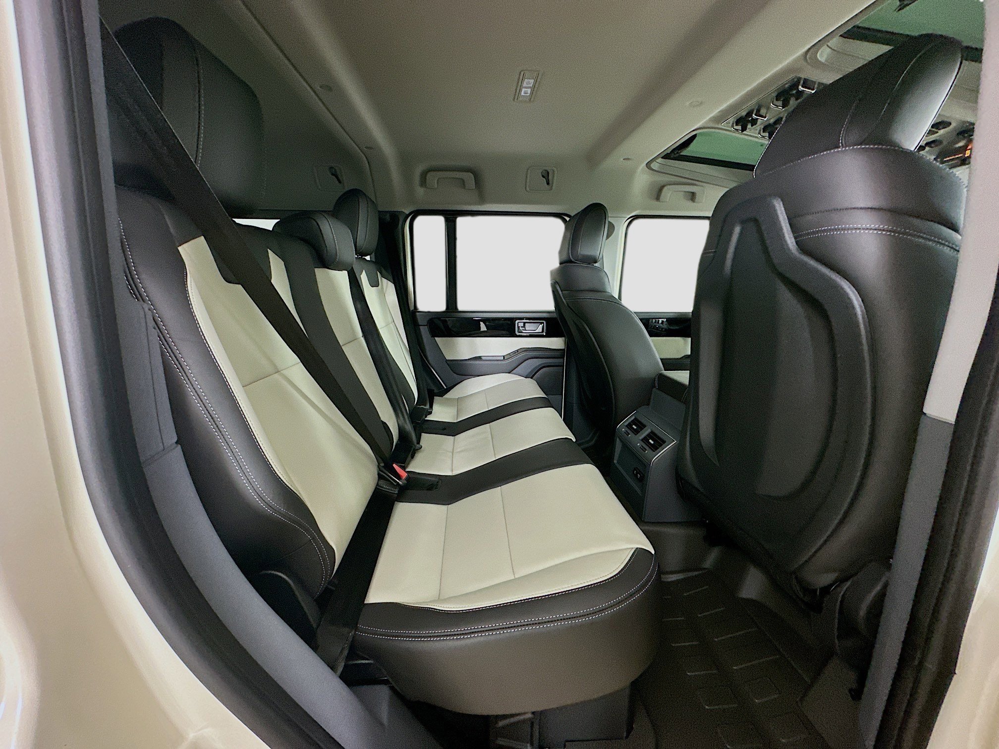 New 2025 INEOS Grenadier Station Wagon AWD/4WD image 45