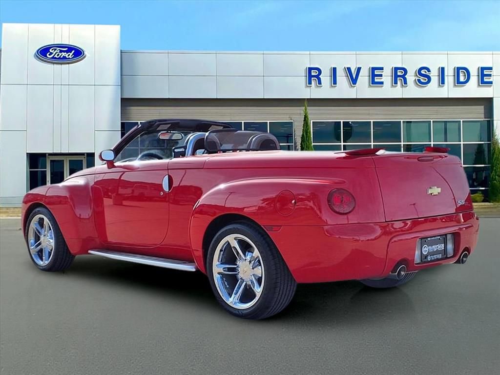 Used 2003 Chevrolet SSR w/ Preferred Equipment Group image 4