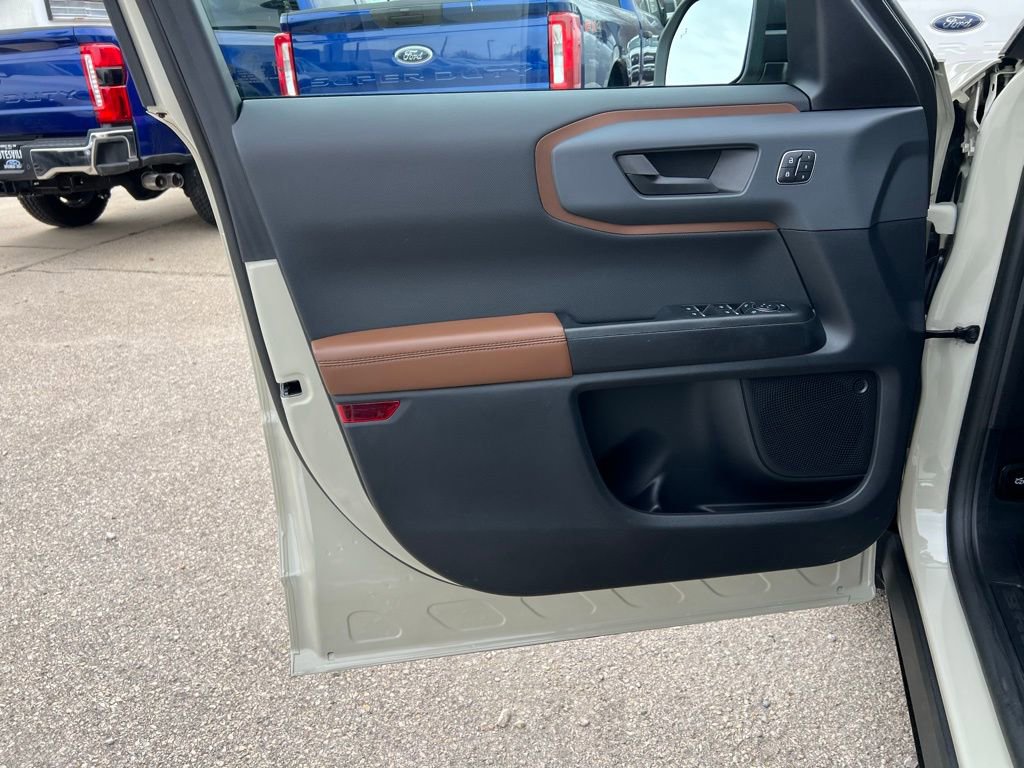 Used 2024 Ford Bronco Sport Outer Banks image 11