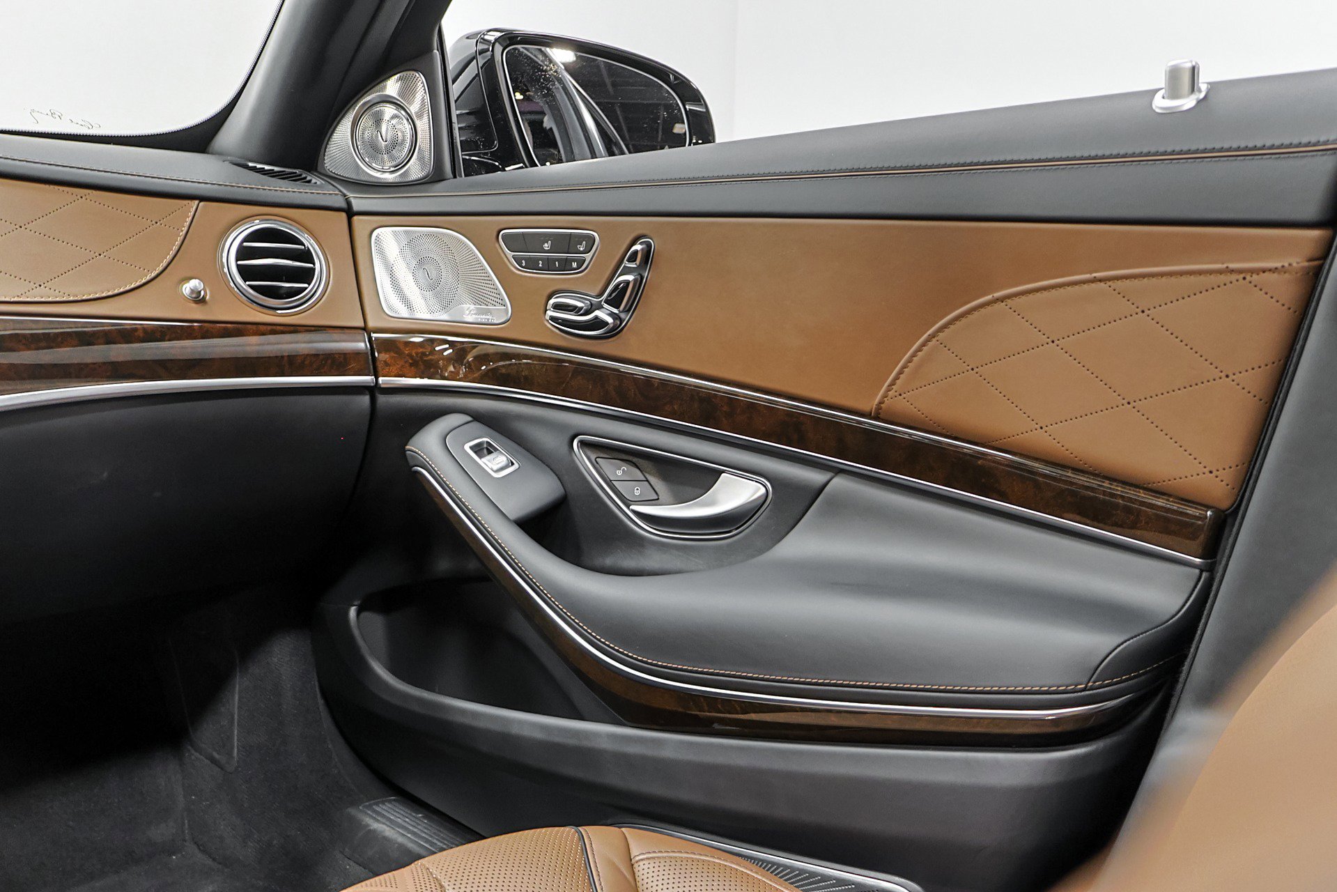 Used 2019 Mercedes-Benz Maybach S 560 4MATIC image 50