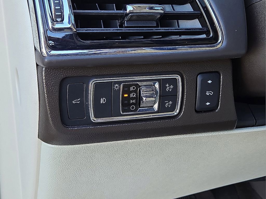 Used 2023 Lincoln Navigator Black Label image 24