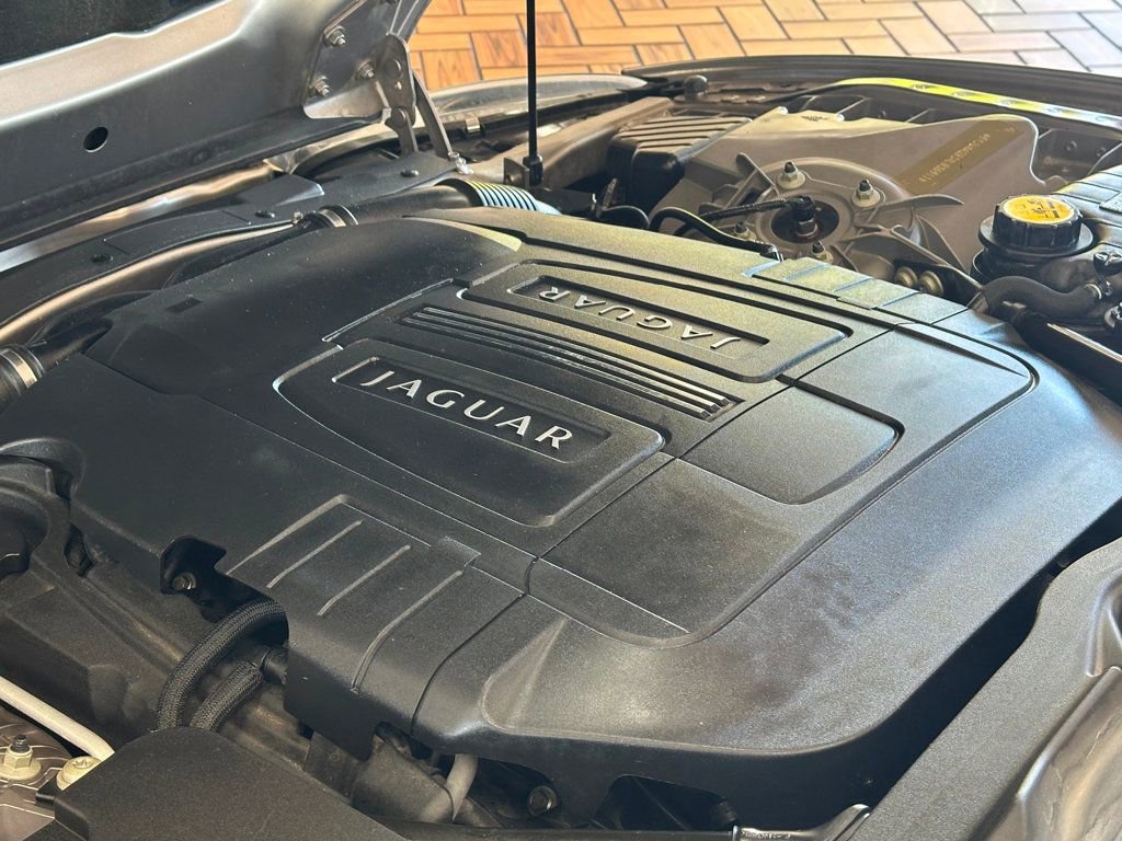 Used 2010 Jaguar XK Convertible RWD image 33