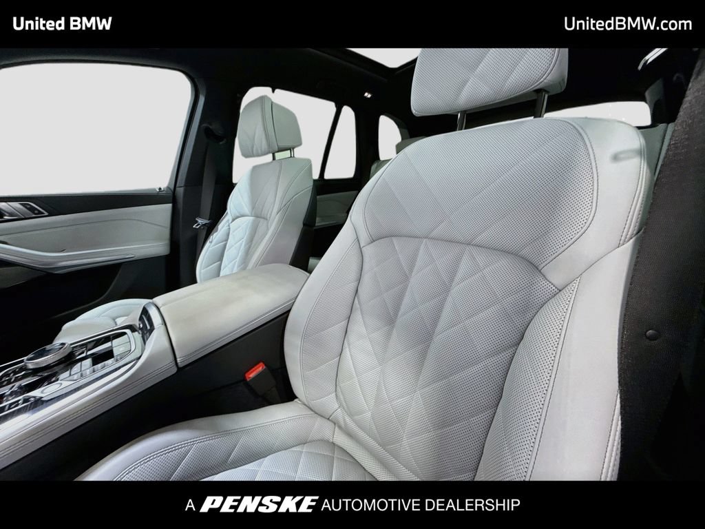Certified 2026 BMW X5 M60i AWD/4WD image 12