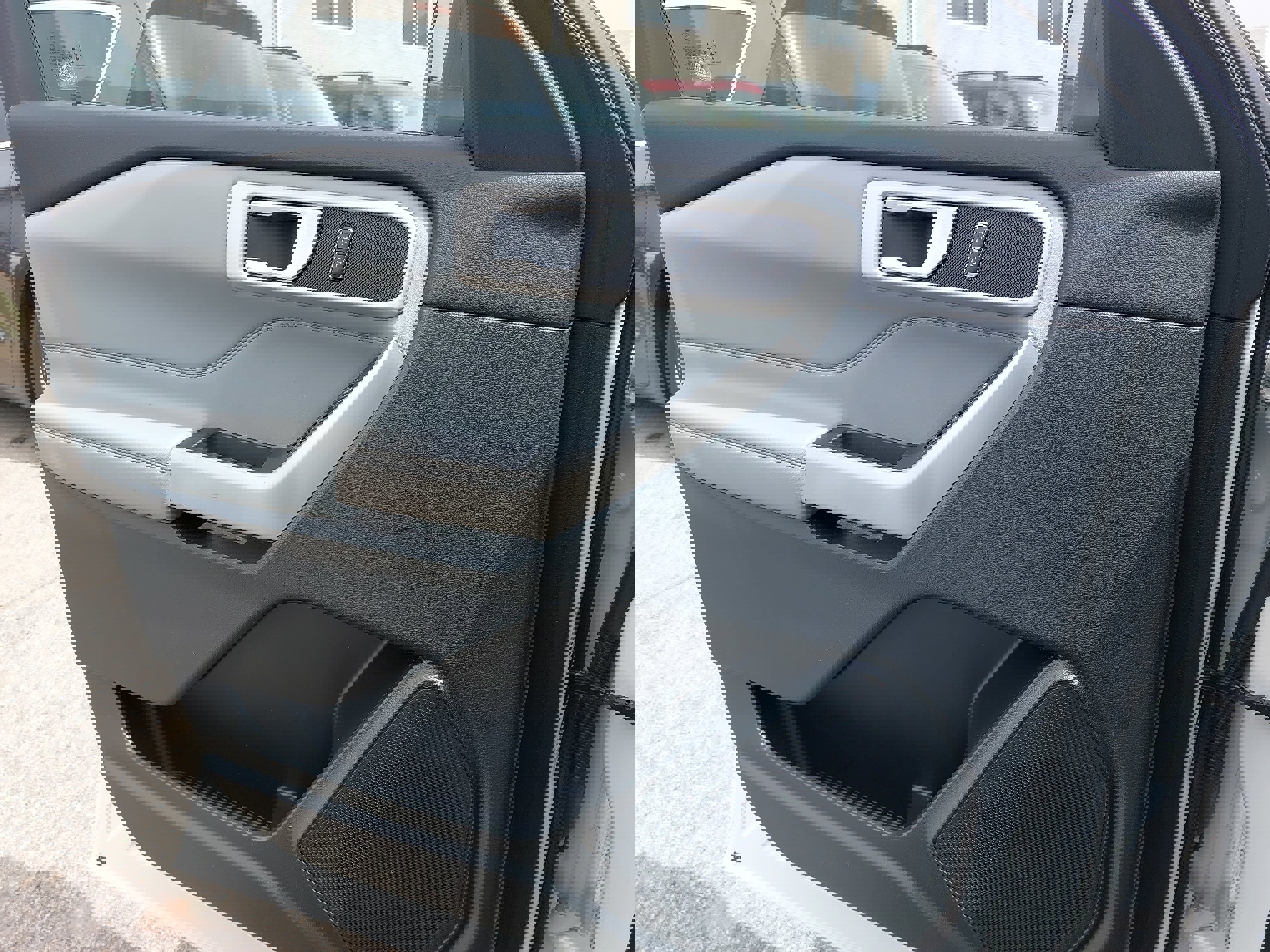 Used 2023 Ford Explorer XLT w/ Equipment Group 202A image 28