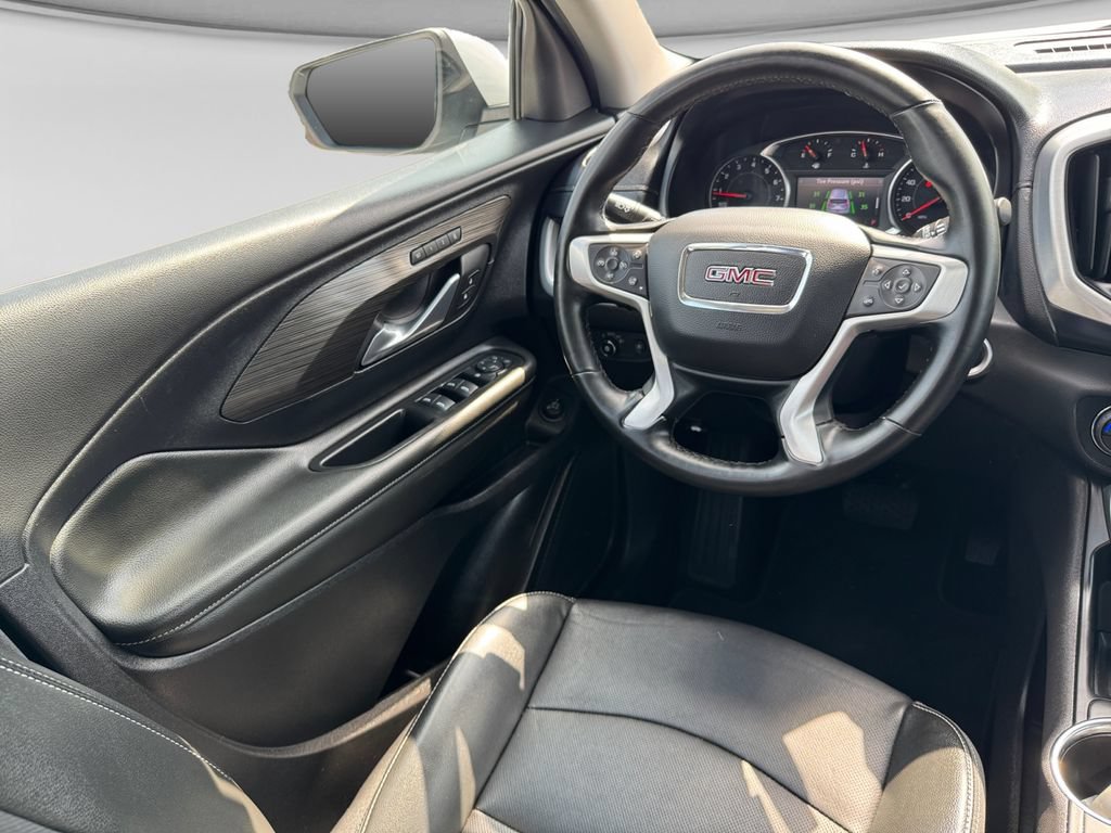 Used 2024 GMC Terrain SLT AWD/4WD image 19