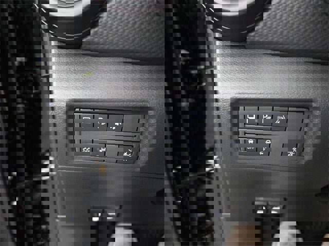 New 2025 Nissan Kicks Play S image 23