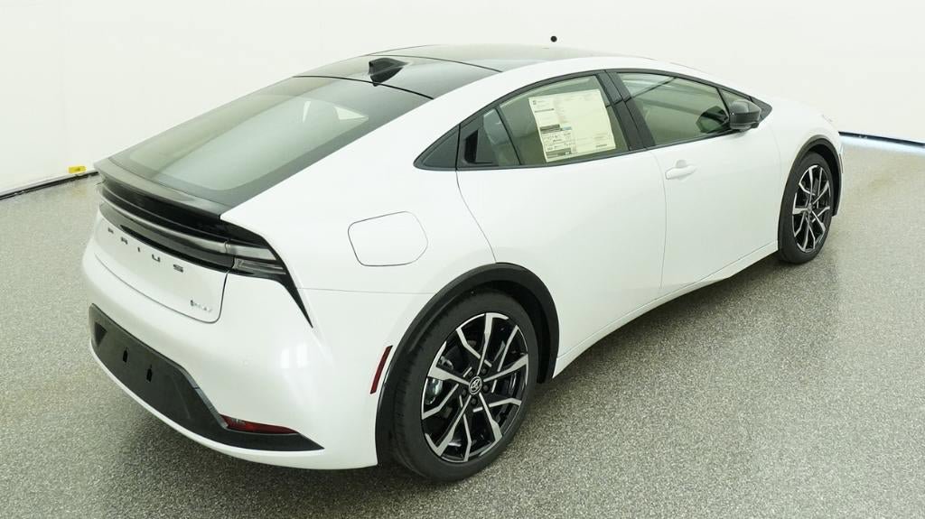 New 2026 Toyota Prius Plug-In Hybrid FWD image 9