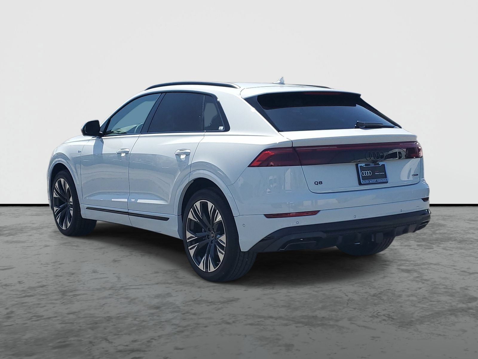 New 2026 Audi Q8 Premium Plus AWD/4WD image 3