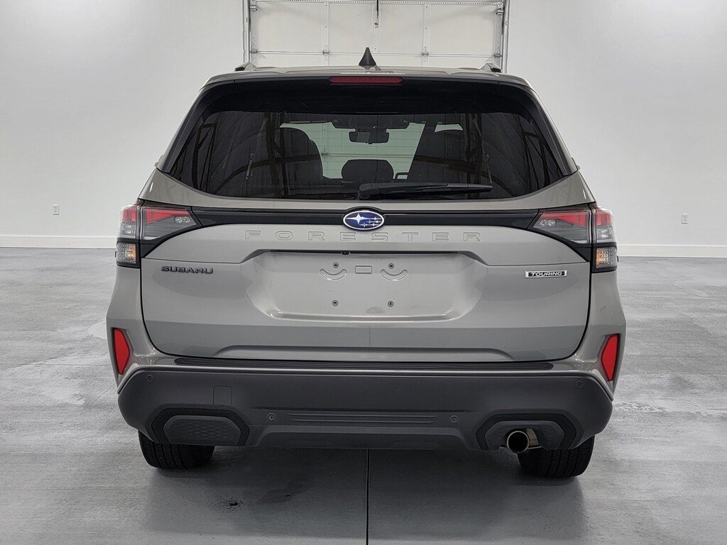 Used 2025 Subaru Forester Touring AWD/4WD image 8