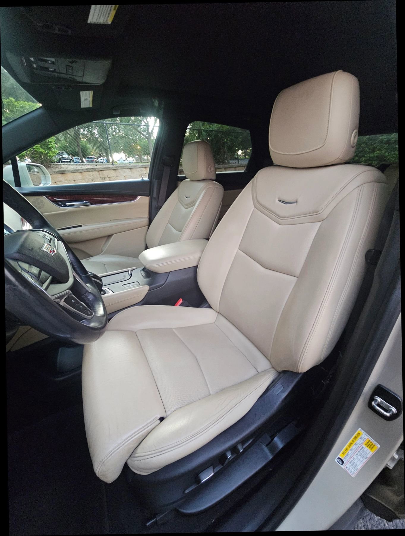 Used 2017 Cadillac XT5 Luxury w/ Driver Awareness Package image 14