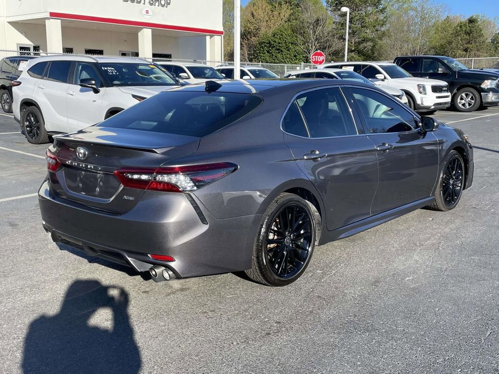 Used 2021 Toyota Camry XSE image 9