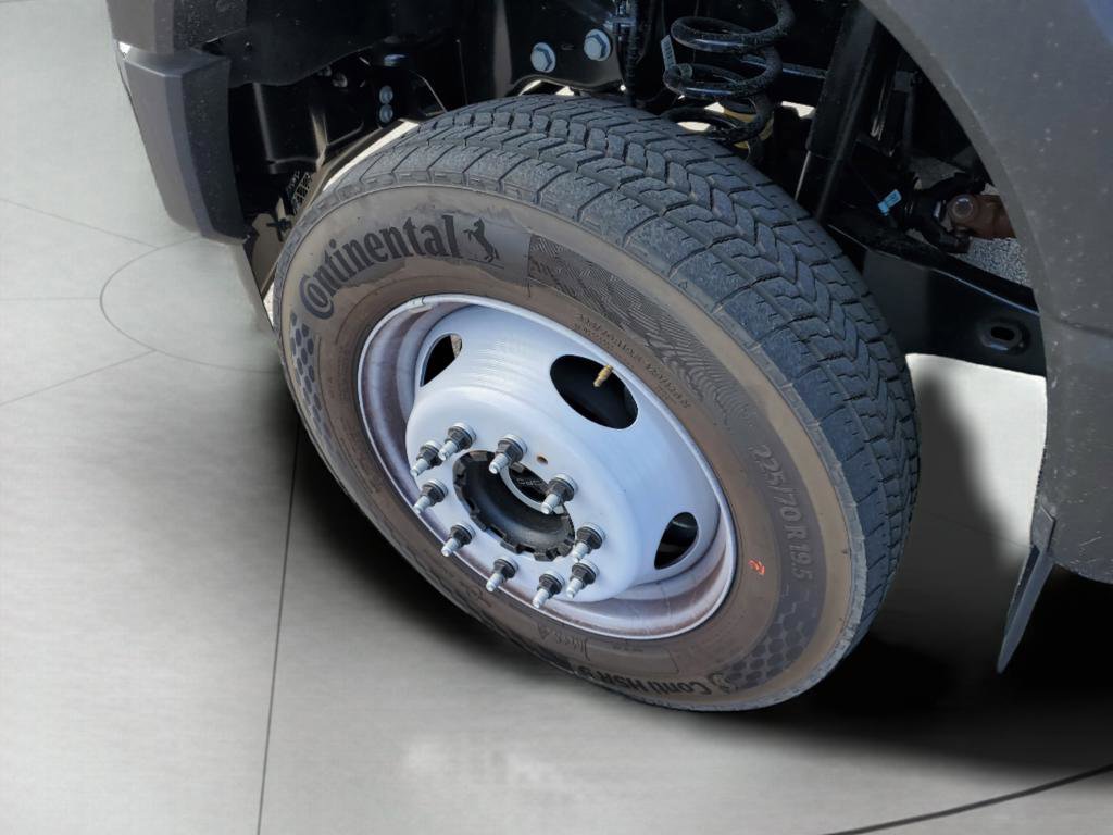 Used 2024 Ford F450 XL w/ Snow Plow Prep Package image 15