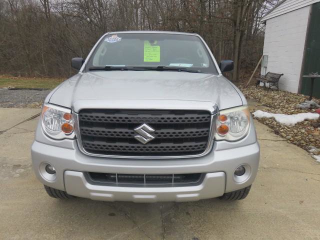Used 2012 Suzuki Equator Premium image 2