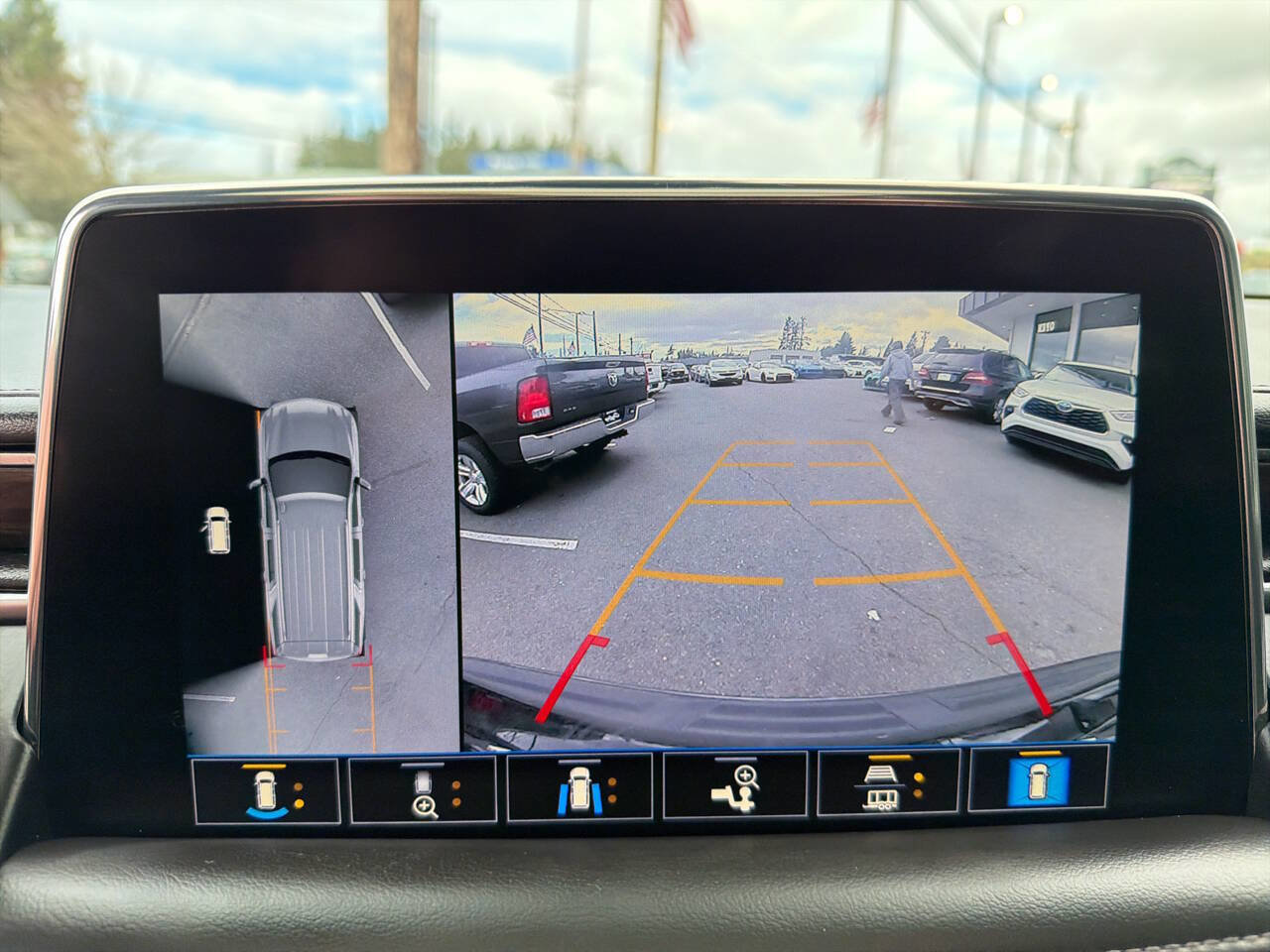 Used 2021 Chevrolet Tahoe LT w/ LT Signature Package image 28