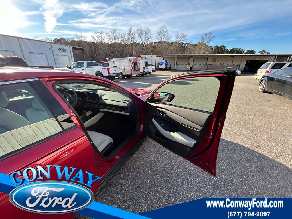 Used 2024 Honda Accord EX image 24