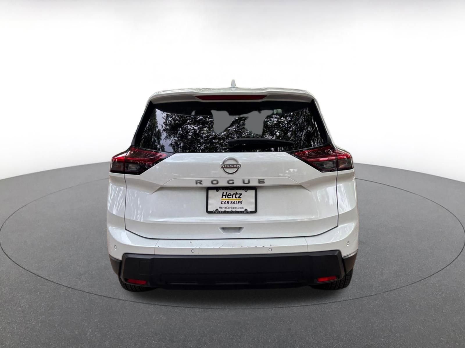 Used 2025 Nissan Rogue SV FWD image 6