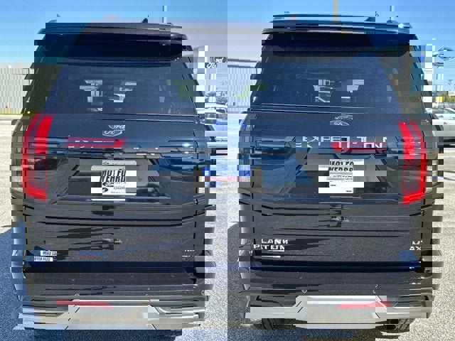 New 2025 Ford Expedition Max Platinum w/ Driver's Package image 3