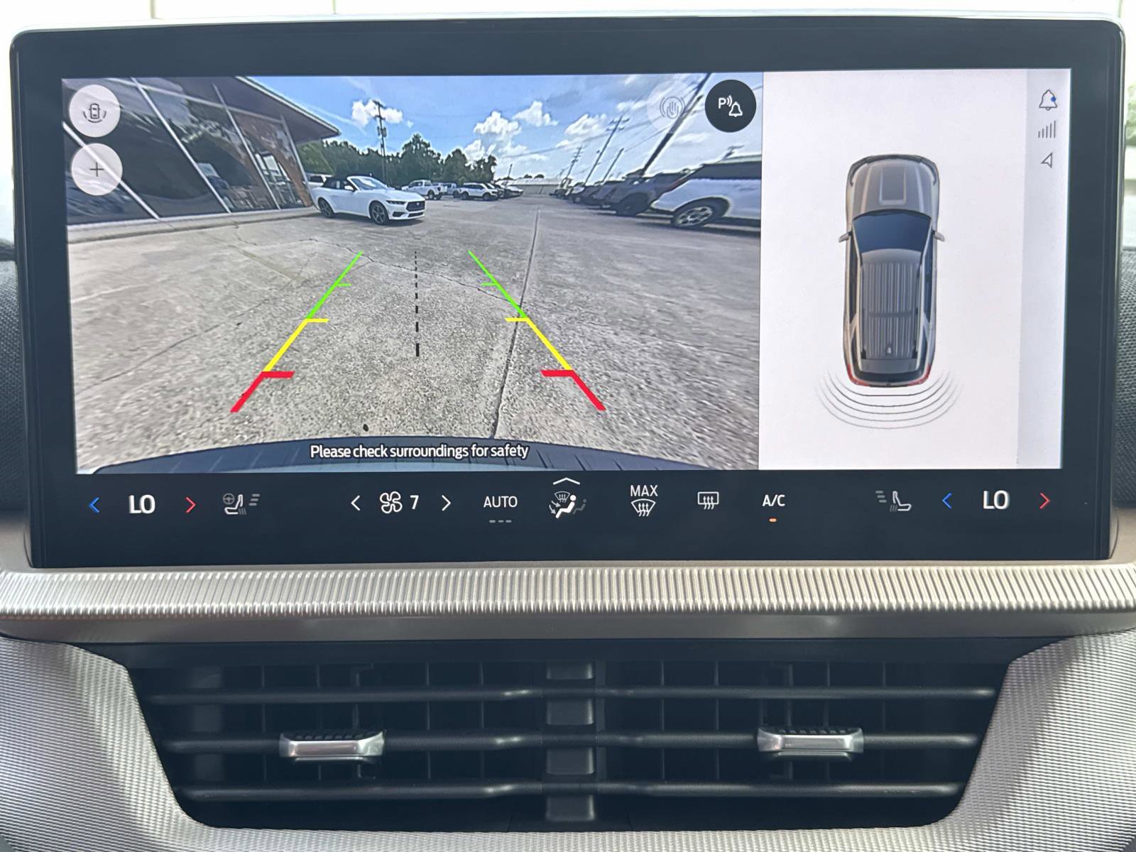 New 2025 Ford Explorer Active w/ Active Comfort Package image 12