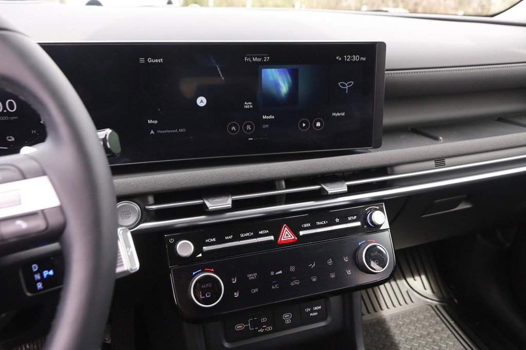 Used 2025 Hyundai Tucson Limited image 17