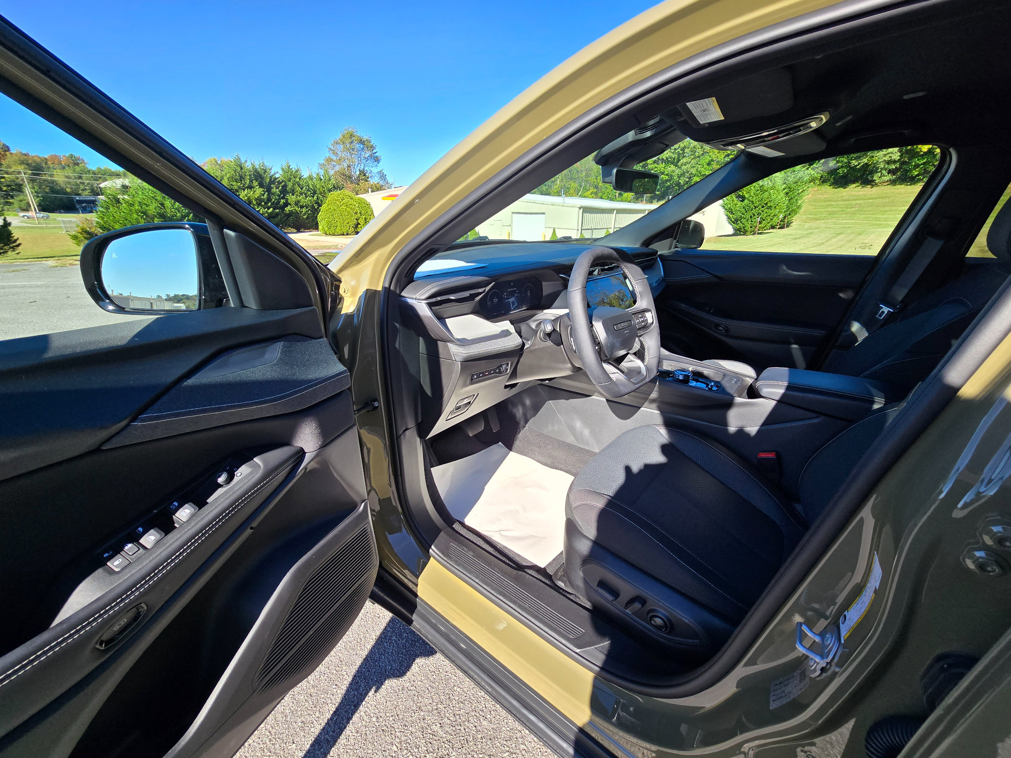 Used 2026 Jeep Cherokee Laredo AWD/4WD image 10