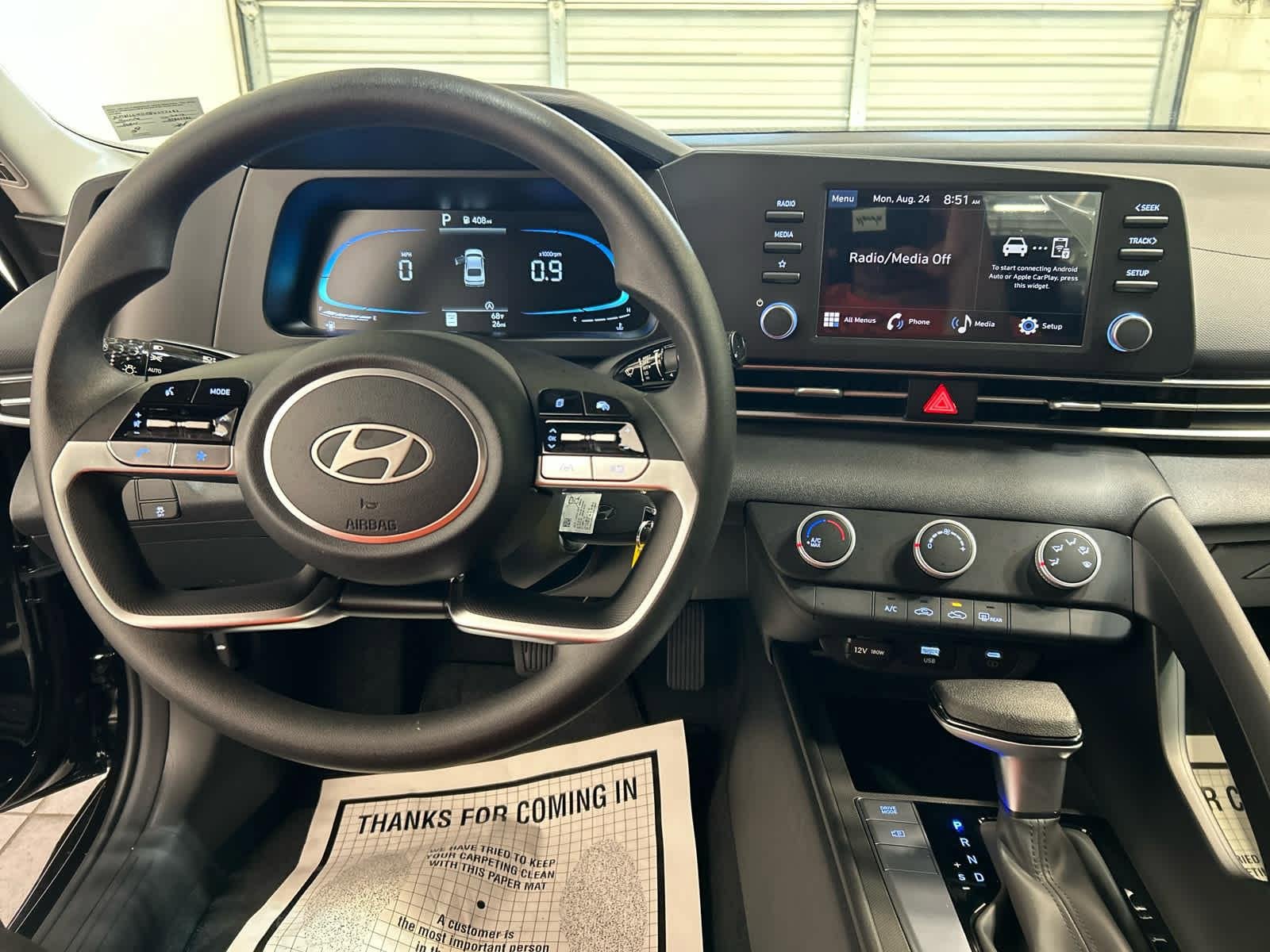 New 2026 Hyundai Elantra SE FWD image 8