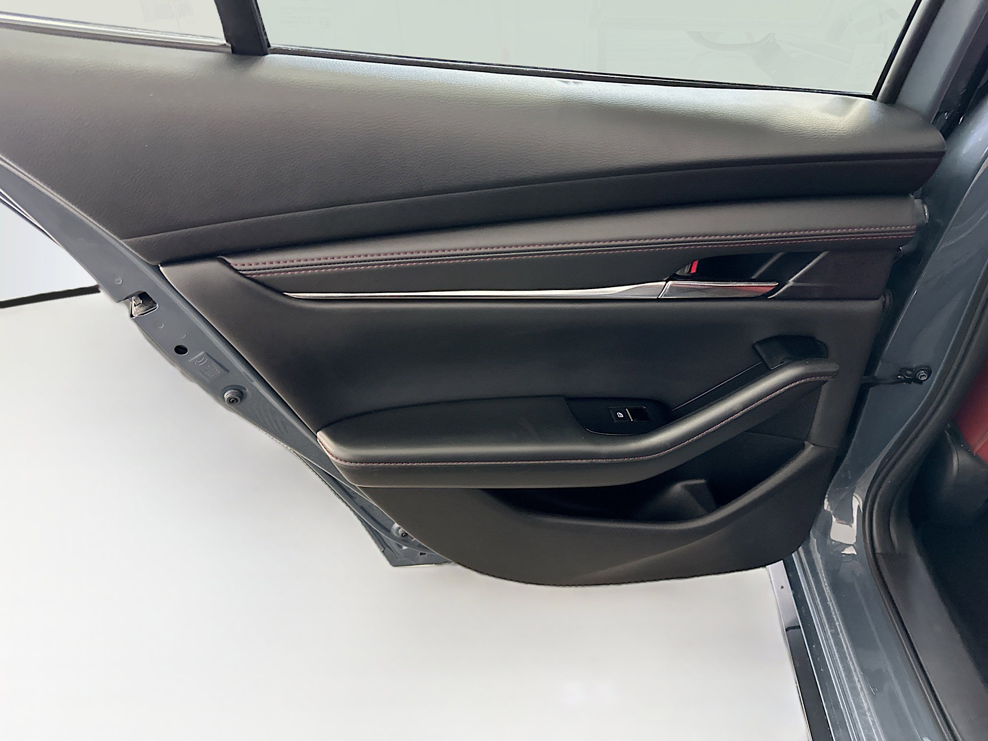 Used 2024 MAZDA MAZDA3 s image 28