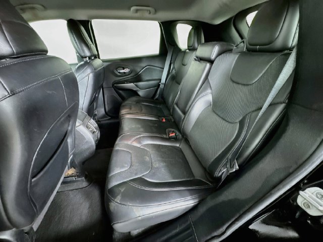 Used 2020 Jeep Cherokee Limited FWD image 27