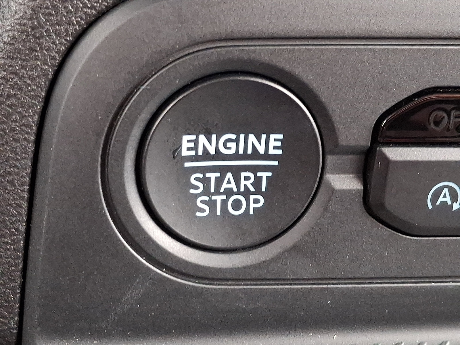 Certified 2025 Ford Bronco Sport Outer Banks w/ Outer Banks Tech Package+ AWD/4WD image 23