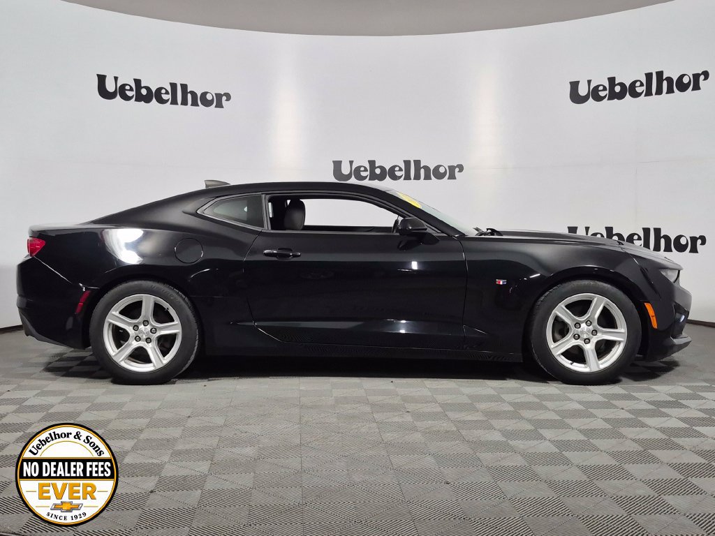 Used 2020 Chevrolet Camaro LT RWD image 8