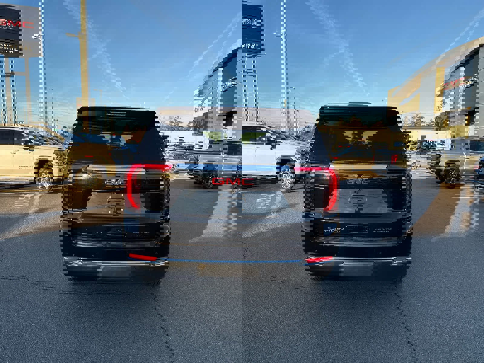 New 2026 GMC Yukon Elevation image 4