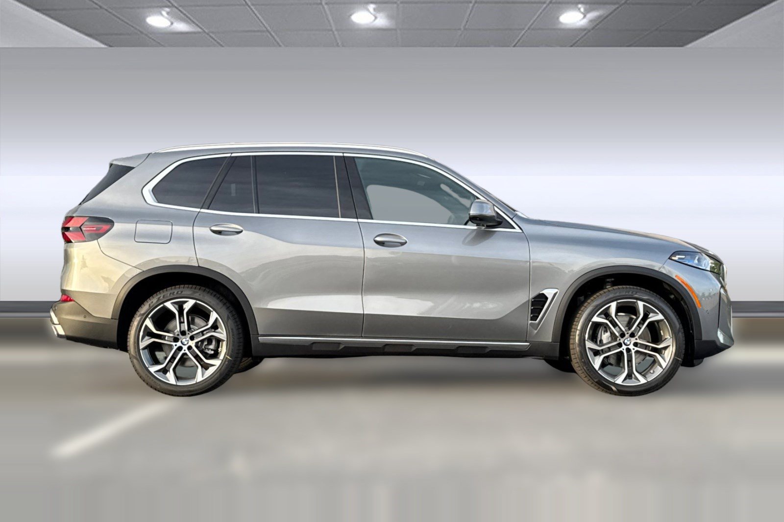 Used 2026 BMW X5 xDrive40i AWD/4WD image 7