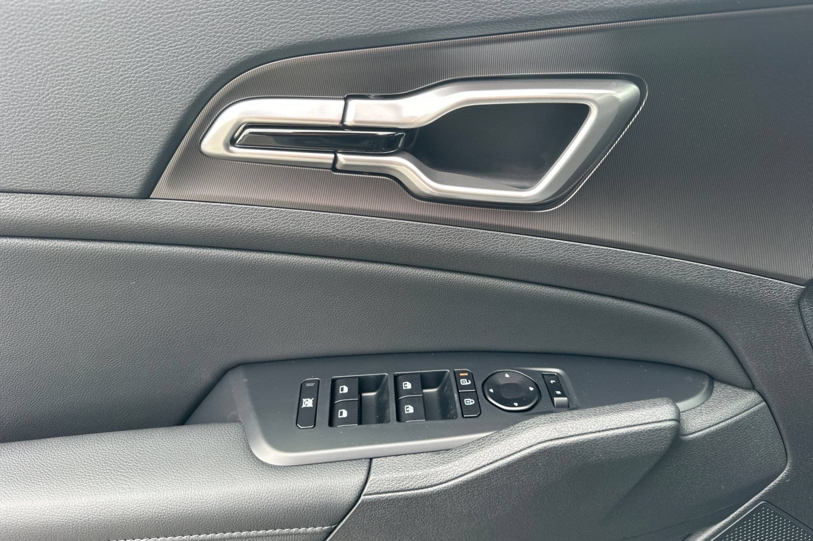 New 2026 Kia Sportage EX AWD/4WD image 11