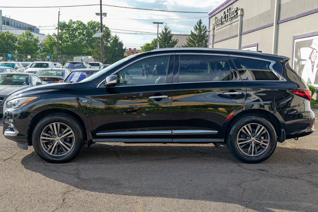Used 2017 INFINITI QX60 Luxe w/ Premium Plus Package AWD/4WD image 4