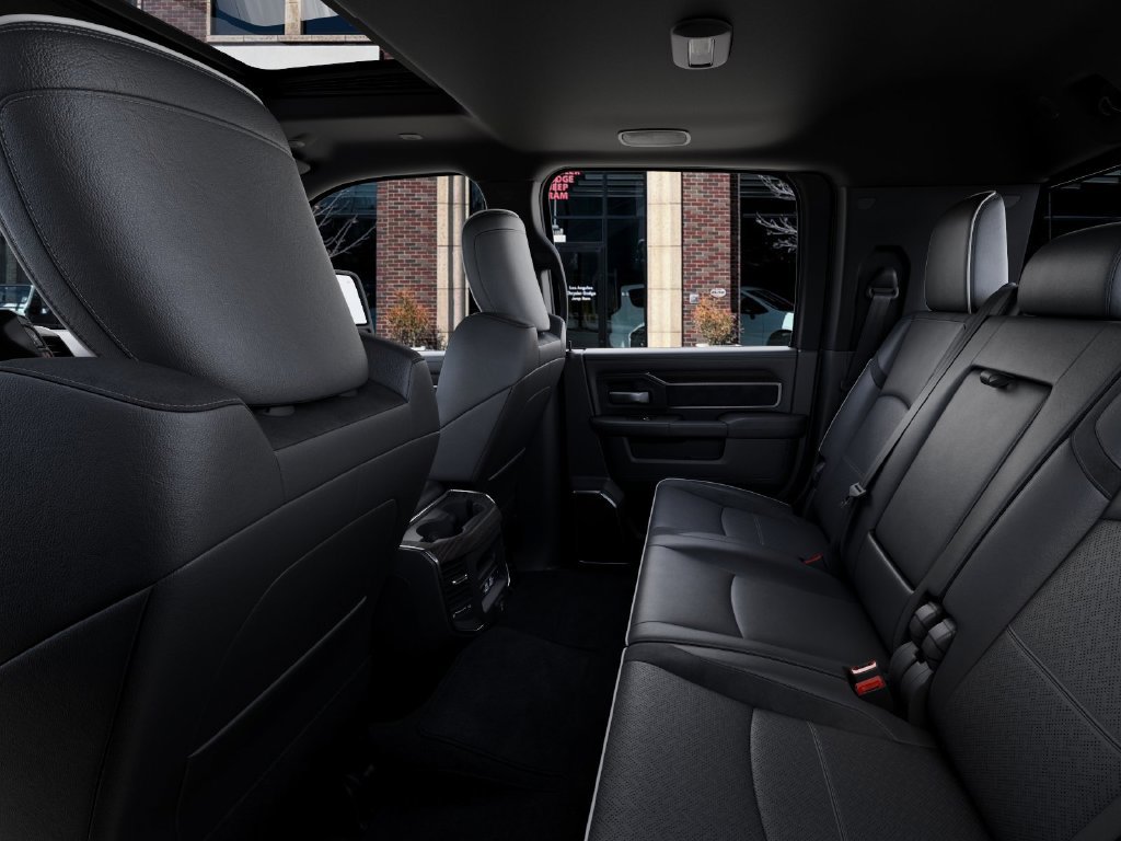 New 2026 RAM 3500 Laramie AWD/4WD image 23